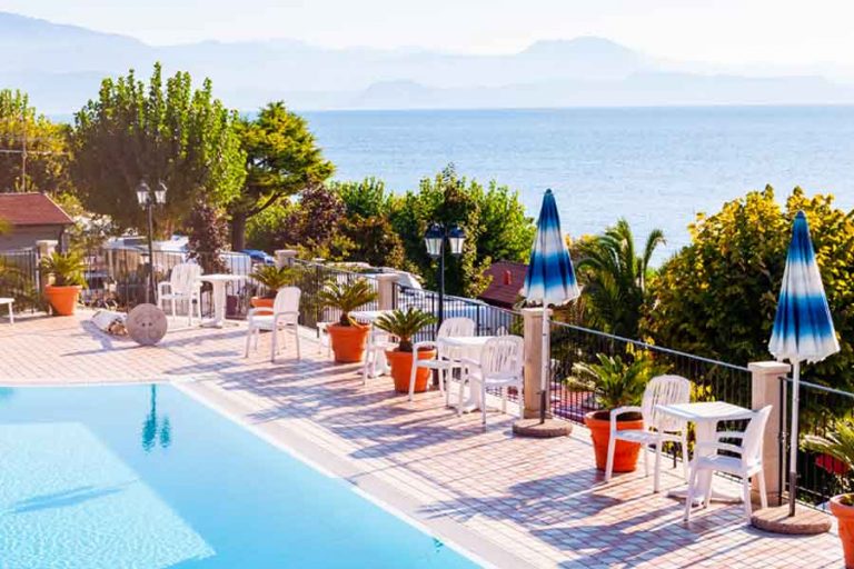 Poolbereich Clubhotel auf Mallorca