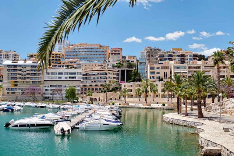 Familienausflug zum Hafen von Cala Ratjada